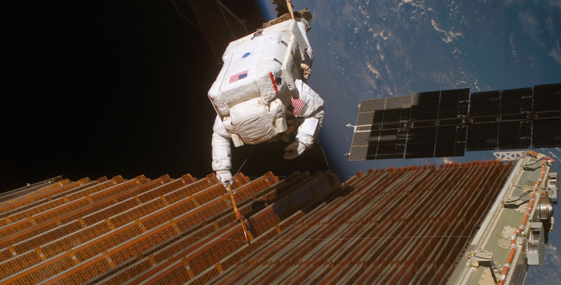 Illustration for article titled Astronauts Have Done So, So Much With Duct Tape And Electrical Tape